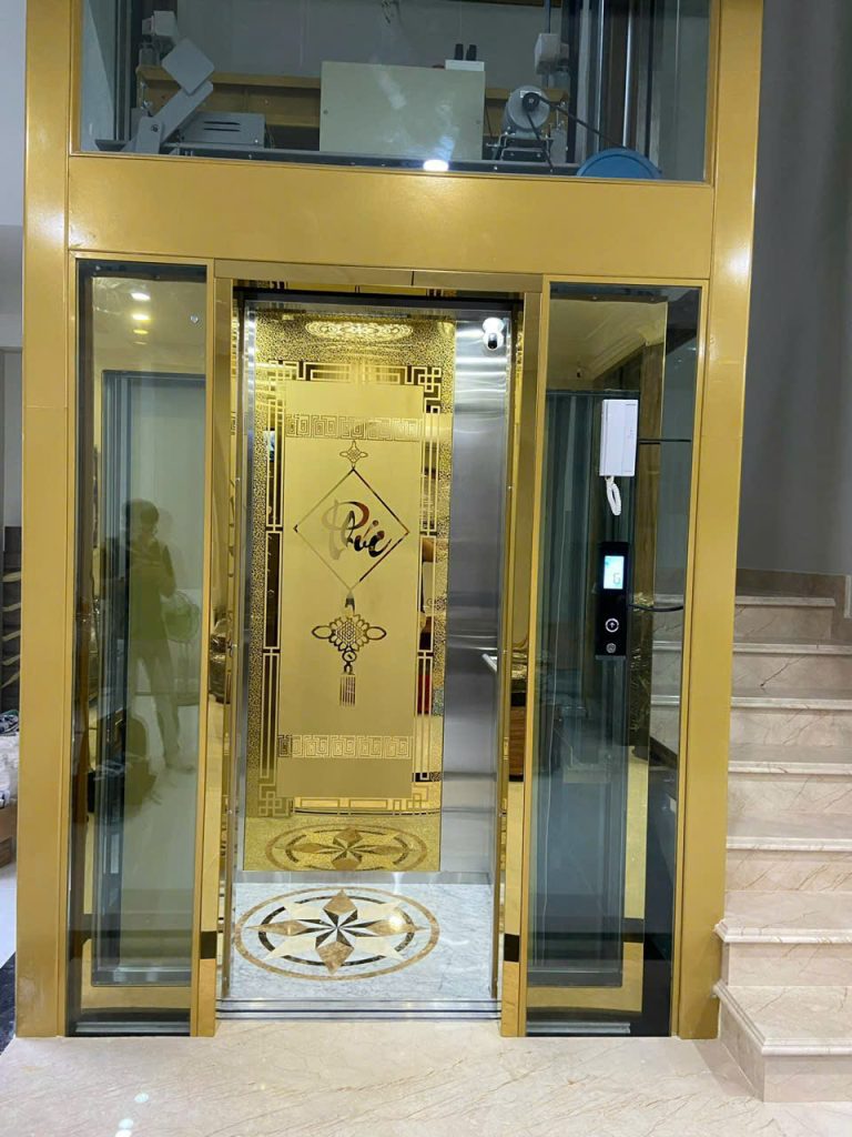 Thang máy tải khách